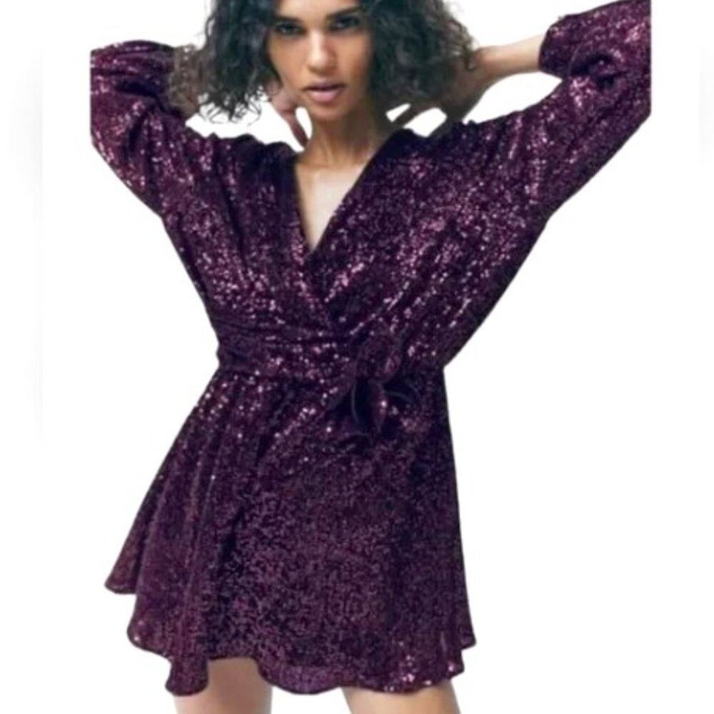 Zara Purple Sequin Romper Shorts Long Sleeve V-Neck Floral Detail Medium